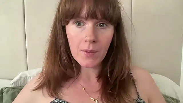 Chatroom XXX en direct de redheadrosie69