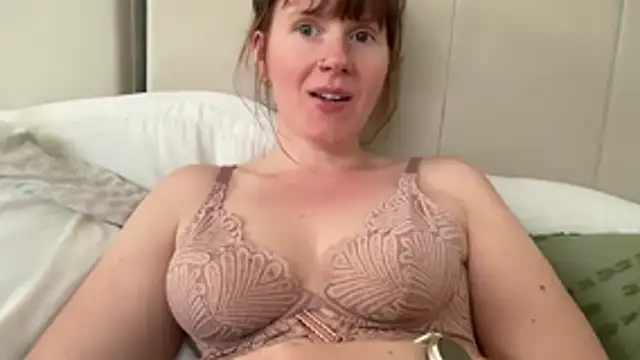 แชท XXX สดของ redheadrosie69