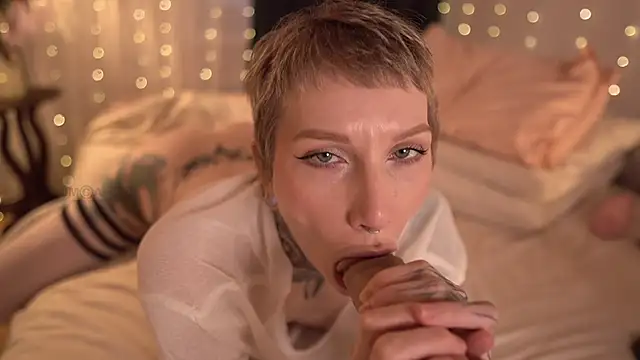 ifuckingtoy_'s Webcam Show