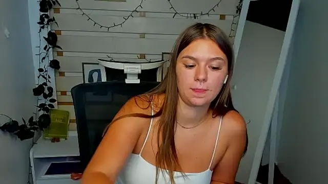 Josephine_Kiss Live XXX-Chat