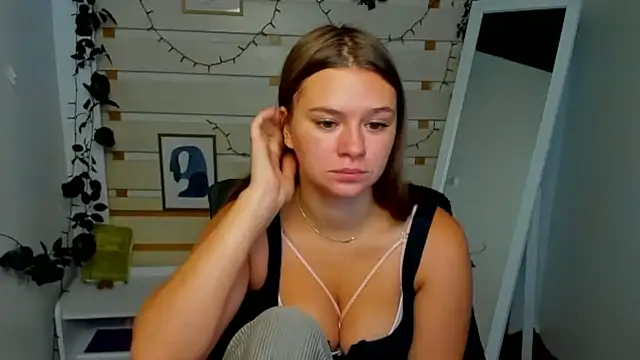 XXX chat uživo modela Josephine_Kiss