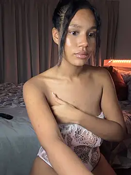 bambigirlxx webcam show