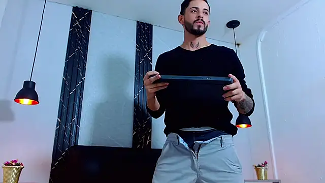 Erick_Wall Adlı Modelin Web Kamerası Şovu