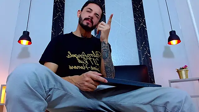 Erick_Wall XXX чат на живо