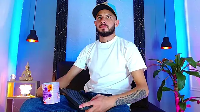 Erick_Wall Adlı Modelin Web Kamerası Şovu