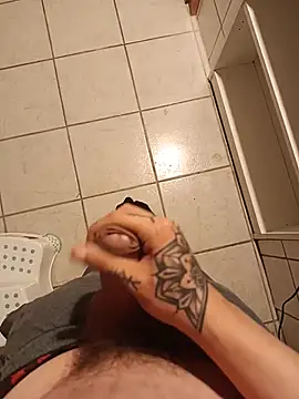 Show modela YoungDick25 na web-kameri