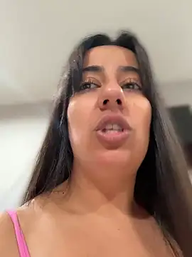 hotpinkangel Show in webcam