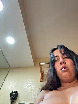 hotpinkangel Show in webcam