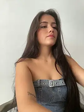 AbbyMillerrr – Live XXX-chat