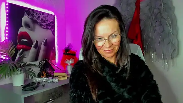 Chat XXX en directo de HelenLuxx