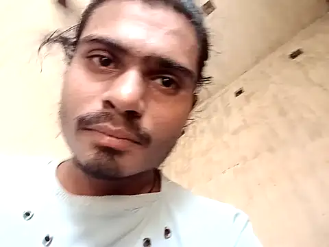 Yash_Sharma18n Webbikameraesitys