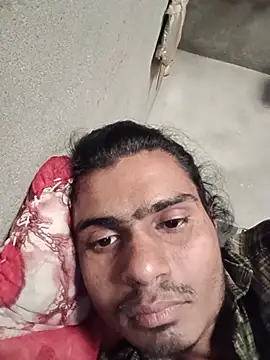 Show modela Yash_Sharma18 na web-kameri