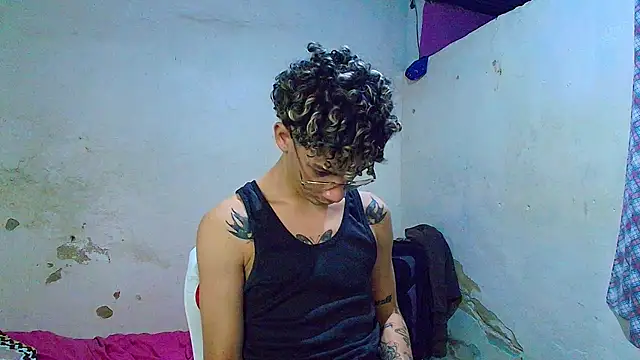 mateodeamjo's Webcam Show