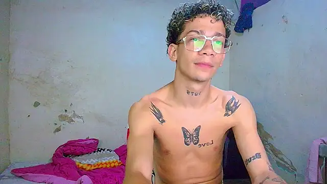 mateodeamjo webcam show