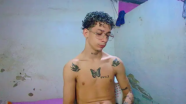 mateodeamjo's Webcam Show