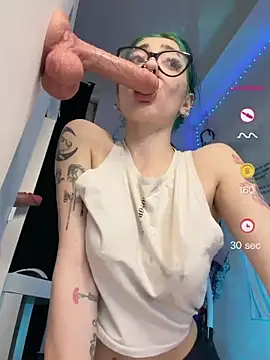 AriaVoss Show in webcam