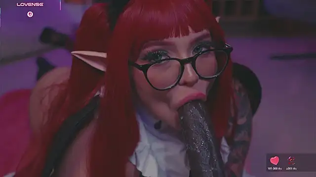 sensualkattt 网络视讯表演