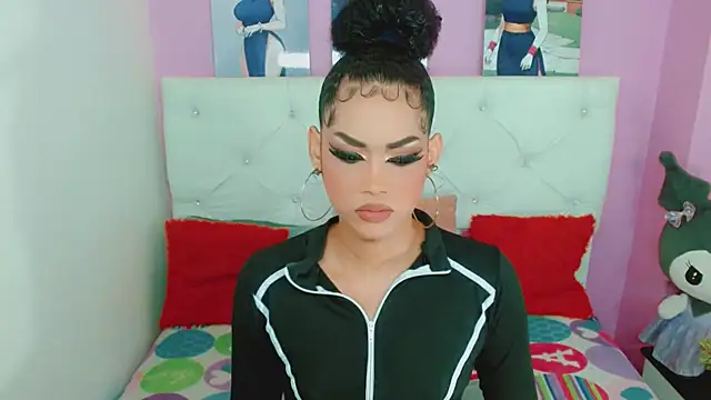 Pokazy przed kamerką – Amanda_bigx