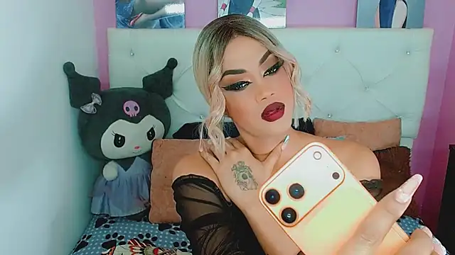 Amanda_bigx Show in webcam