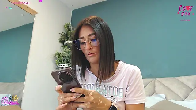 SharisWillian Chat XXX live