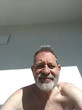 Show modela Best-Ager na web-kameri