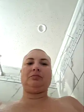 Pokazy przed kamerką – Emily33333