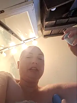 Emily33333's Live XXX Chat