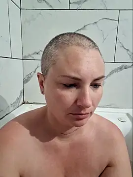 Emily33333's Webcam Show
