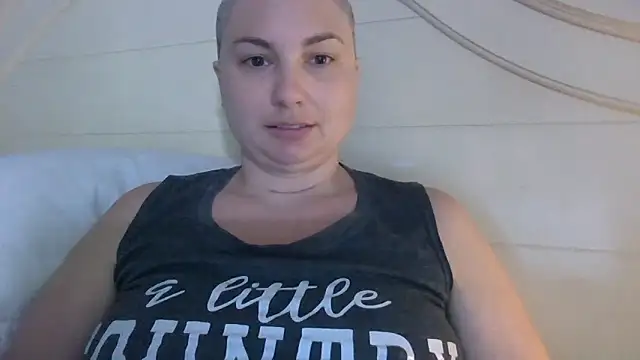 Emily33333 Live XXX-chat