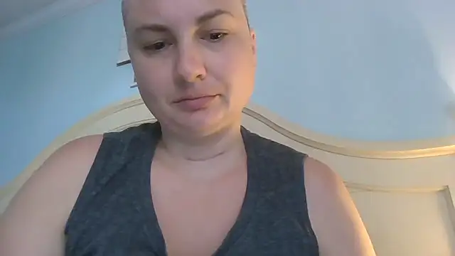 Chatroom XXX en direct de Emily33333
