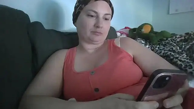 Emily33333 – Live XXX-chat