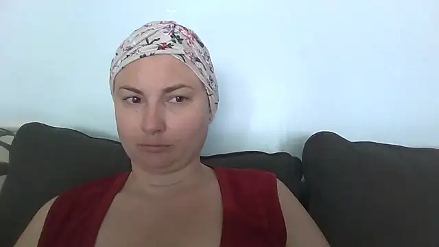 Emily33333 লাইভ XXX চ্যাট