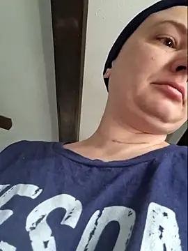 Emily33333 现场XXX聊天
