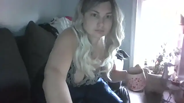 Emily33333 Chat XXX live