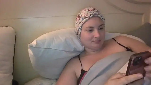 Emily33333 现场XXX聊天