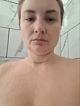 הופעת וובקאם של MrsRobinsonnn