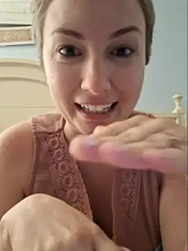 MrsRobinsonnn's Live XXX Chat