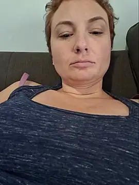 MrsRobinsonnn Show in webcam