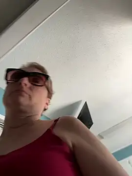MrsRobinsonnn Webcam Show