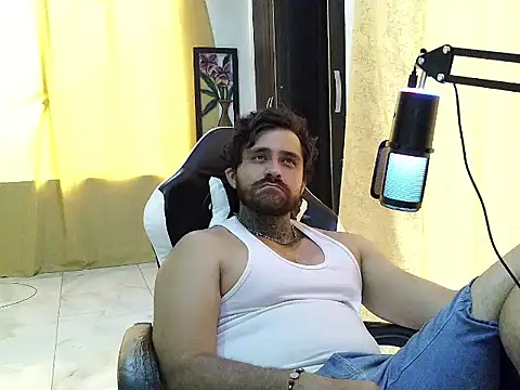 aronmiller404 Webcam-Show