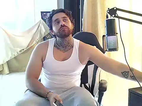aronmiller404 Webcam-Show