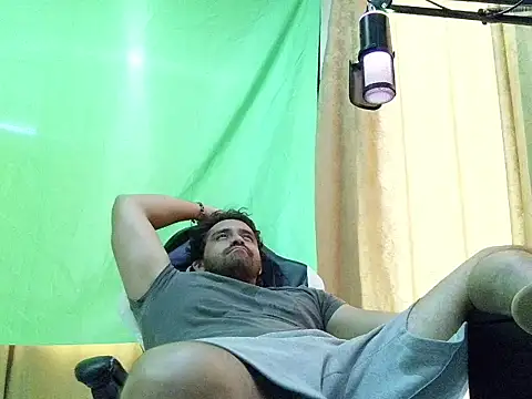 הופעת וובקאם של aronmiller404