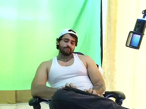 aronmiller404 Webcamshow