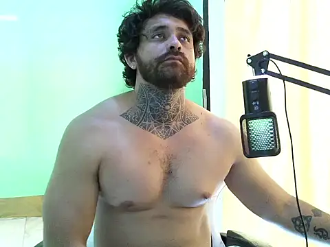 הופעת וובקאם של aronmiller404