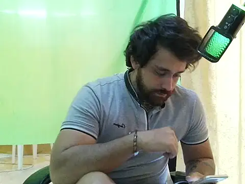 عرض كام aronmiller404