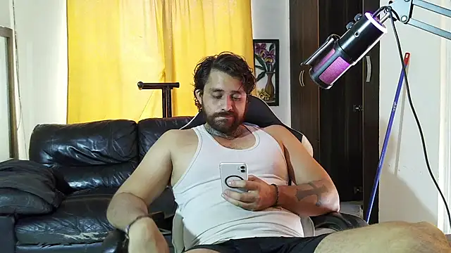 عرض كام aronmiller404