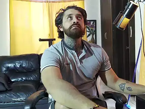 aronmiller404 Шоу с уебкамера