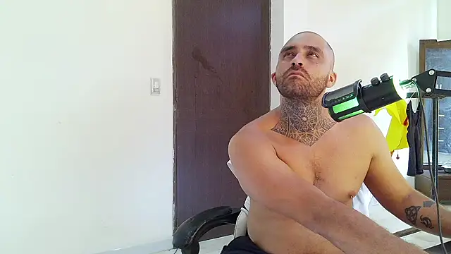 הופעת וובקאם של aronmiller404