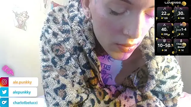 Вебкам-шоу charlotbelucci_