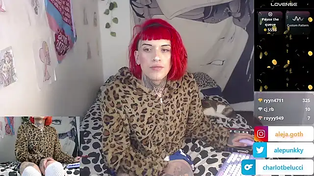 Show modela charlotbelucci_ na web-kameri